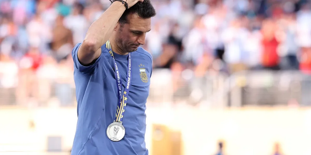 Scaloni se emociona após vice e deixa futuro na Argentina em aberto