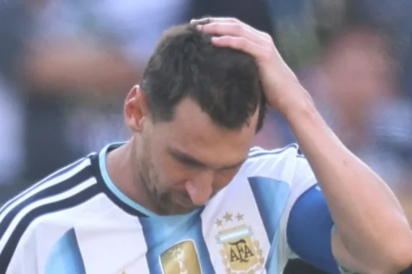 Messi teria anunciado aposentadoria da seleção após final da Copa, diz jornalista