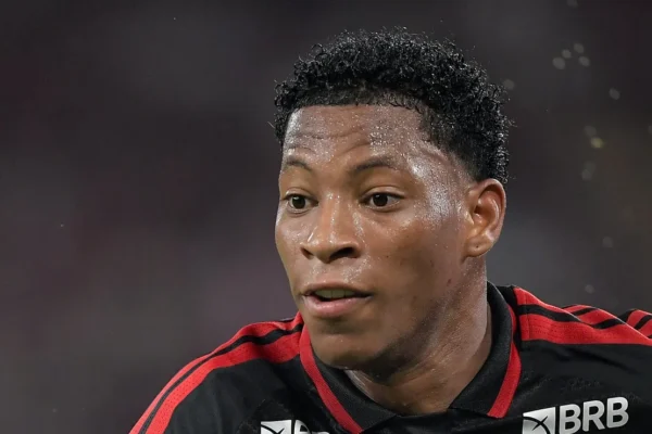 Plata negocia com russos, mas Flamengo ainda não recebeu proposta