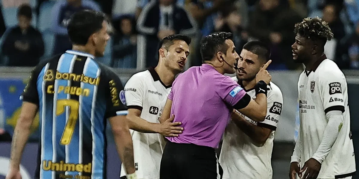 Grêmio cai de novo para o Bolívar e dá adeus à Sul-Americana