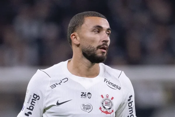 Labyad brilha na vitória do Corinthians e conquista a Fiel de vez