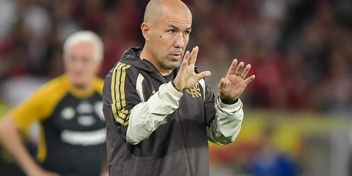 Mudanças no banco: Leonardo Jardim tenta virar jogo contra o São Paulo