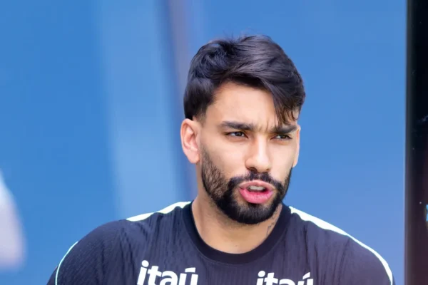 Flamengo pode receber indenização milionária da FIFA por lesão de Lucas Paquetá