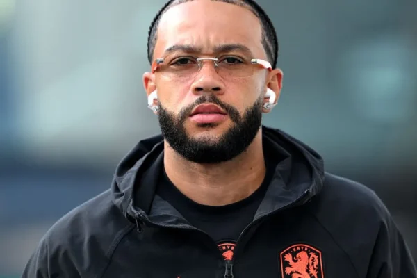 Memphis Depay na mira do Tigres: futuro no Corinthians é incerto
