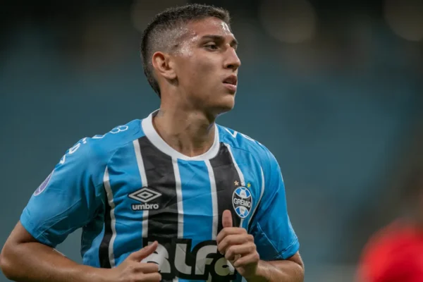 Grêmio traça estratégia para vender Monsalve e não amargar prejuízo