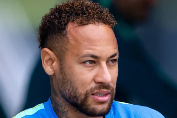 Neymar no Santos: crise, críticas à diretoria e possível aposentadoria