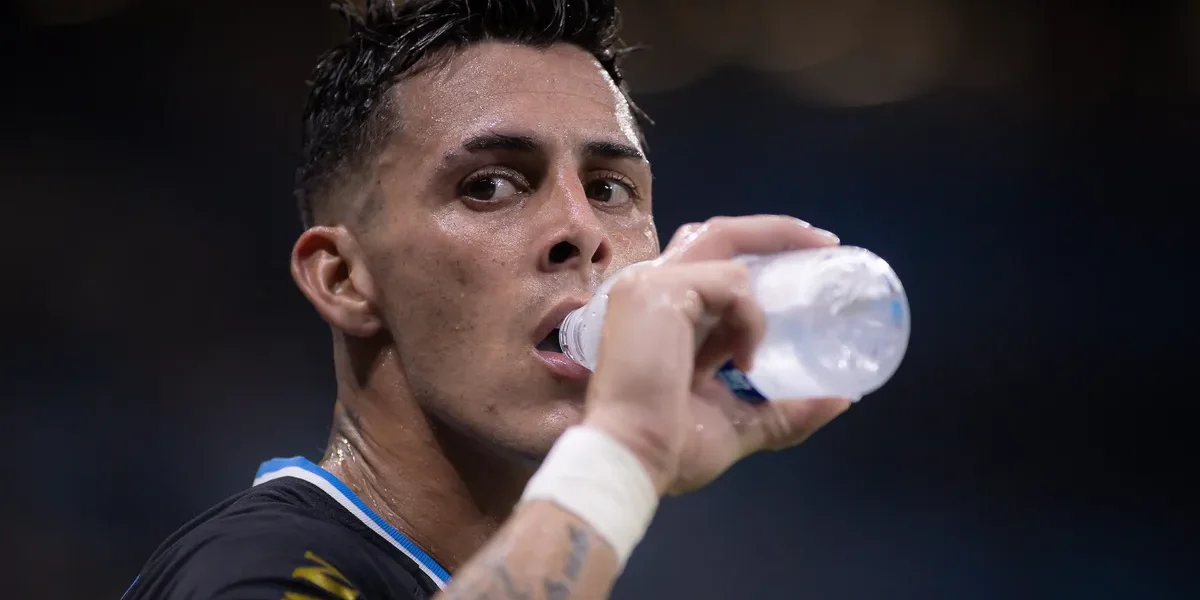 Pavón vira alvo da torcida do Grêmio após derrota para o Bolívar na Sul-Americana