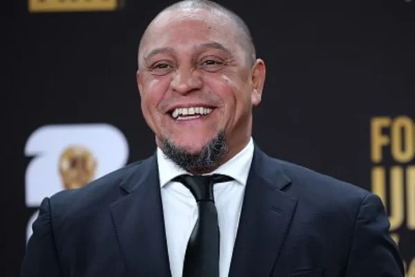 Roberto Carlos lamenta Brasil fora da final: ‘Vamos nos preparar para 2030’