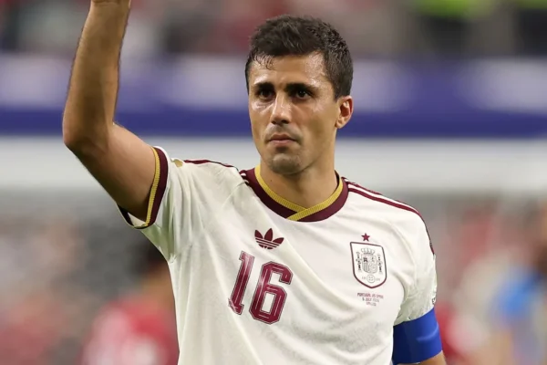 Rodri se redime com Bernardo Silva após treta na Copa: “Foi minha culpa”