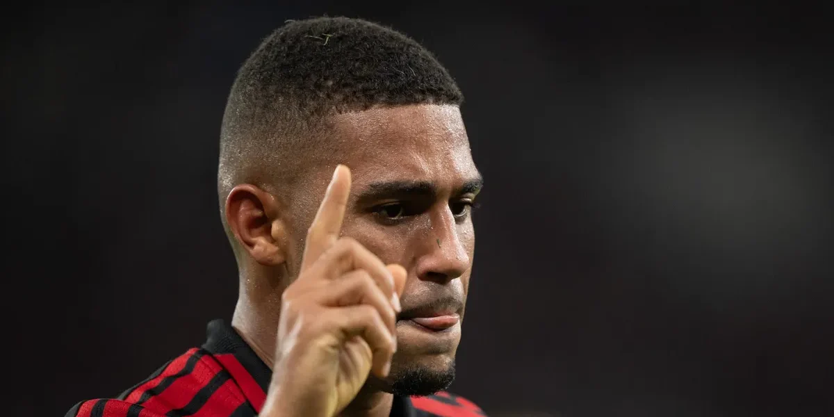 Samuel Lino salva Flamengo de derrota contra o Internacional no Beira-Rio