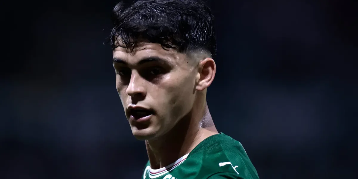 Sosa marca, leva terceiro amarelo e vira desfalque no Palmeiras