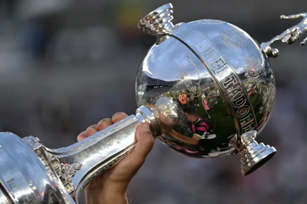 Libertadores: campeões vão usar patch exclusivo nas oitavas de final