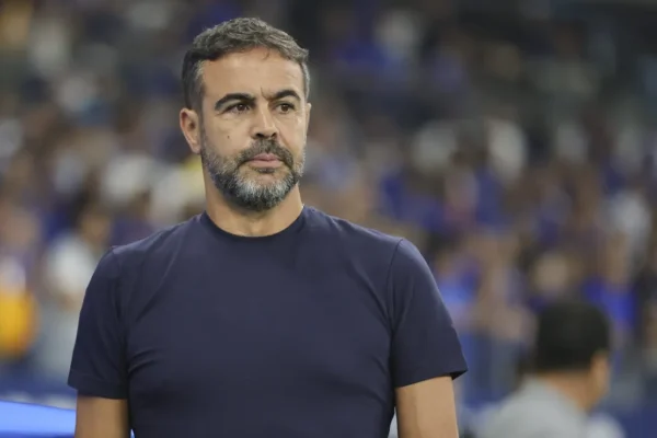Reencontro de gigantes: Artur Jorge e Franclim Carvalho se enfrentam no Mineirão