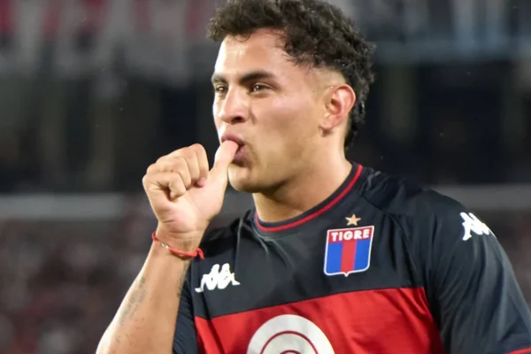 Flamengo recua: Tigre infla preço de David Romero e negócio esfria