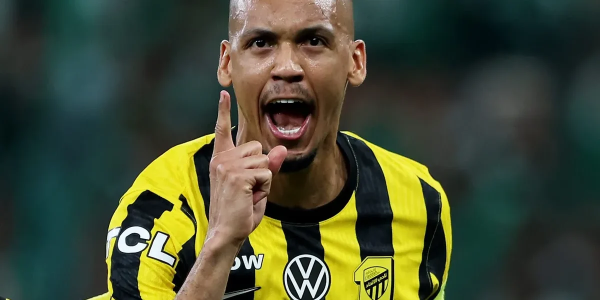Fabinho foca na Europa e chance de acerto com Palmeiras despenca