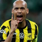 Fabinho foca na Europa e chance de acerto com Palmeiras despenca