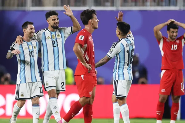 Flaco López vai à semi com Argentina e desfalca Palmeiras no Brasileirão