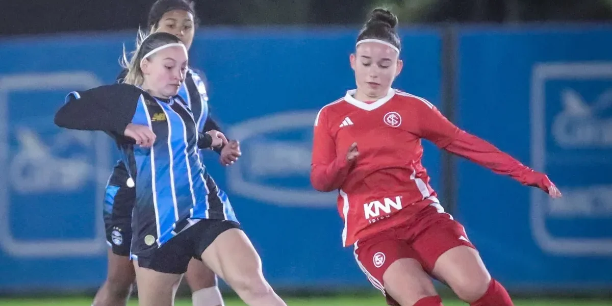 Grêmio e Internacional empatam em 1 a 1 na ida da final do Gaúcho Sub-15 feminino