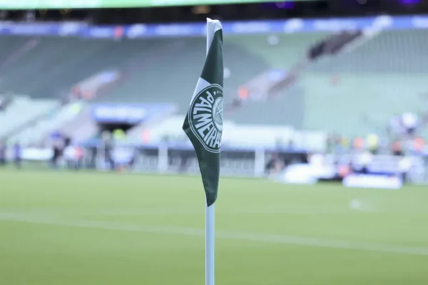 Palmeiras repete sina: derrota na estreia do Nubank Parque ecoa 2014
