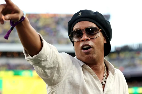 Ronaldinho Gaúcho rasga elogios à Argentina antes da final contra a Espanha: ‘É um futebol que eu curto’