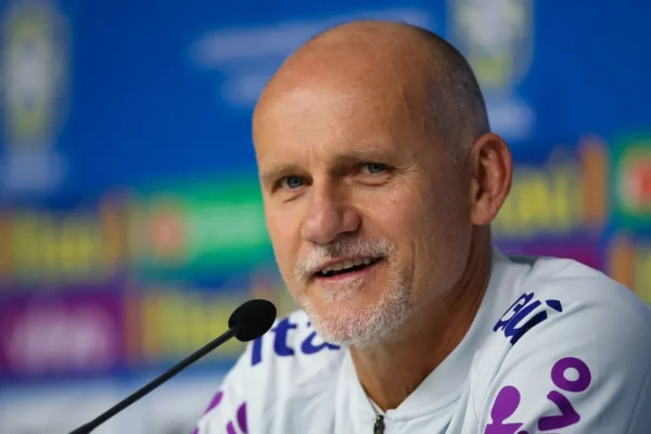 Taffarel deixa Seleção e acerta com Inter: Abel Braga faz convite