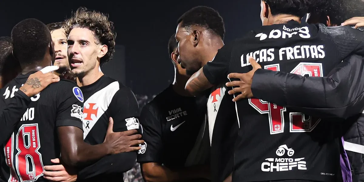 Gol contra do Medellín vira piada entre torcedores do Vasco