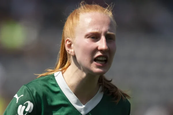 Pati Maldaner recusa fortuna, fica no Palmeiras e sonha com Copa do Mundo