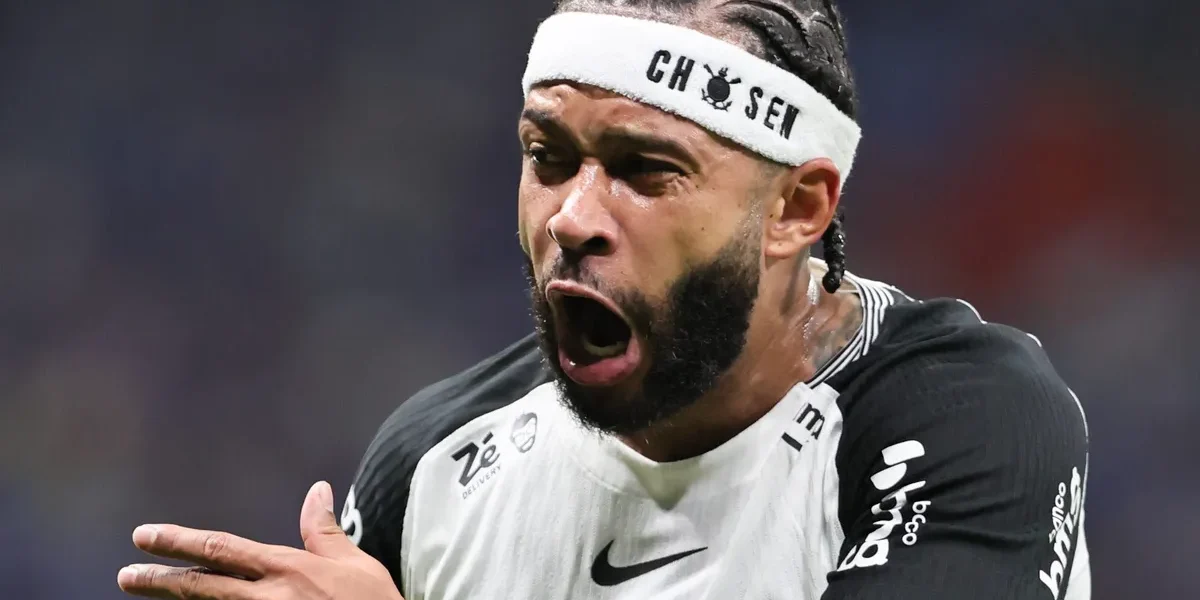 Corinthians volta atrás e retoma conversas com Memphis Depay por renovação