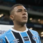 Grêmio: hoje é dia de impor a camisa contra a lanterna Chapecoense