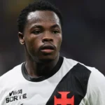 Vasco recebe propostas da Alemanha e Itália por Andrés Gomez; atacante pode sair