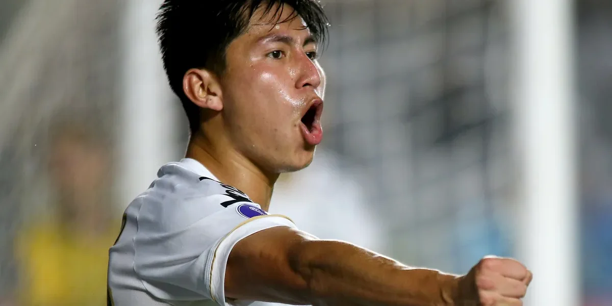 Miguelito celebra renovação com o Santos: ‘Sou mais um menino da Vila’