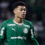 Palmeiras segura joia de 18 anos e usa Luis Pacheco contra o Fortaleza