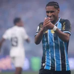 Grêmio sem Tetê: lesão no quadril abre disputa no ataque para duelo decisivo