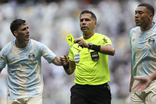 Bruno Arleu apita Gre-Nal decisivo na Arena pela Copa do Brasil