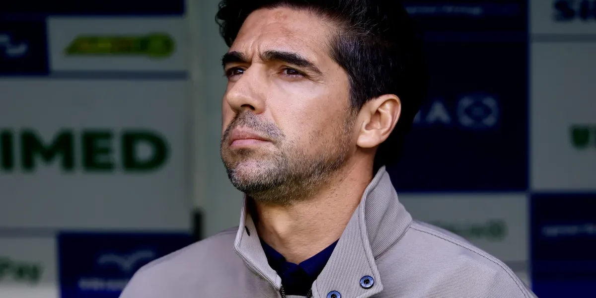 Abel Ferreira detona arbitragem e expõe problema físico de Vitor Roque no Palmeiras