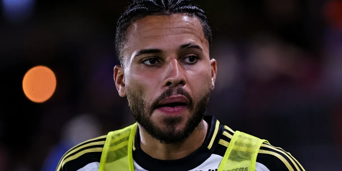 Botafogo recebe oferta de Alexsander, mas negociação não avança