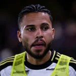 Botafogo recebe oferta de Alexsander, mas negociação não avança