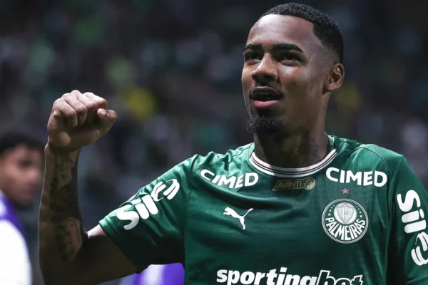 Palmeiras estipula preço alto para Allan Elias; City monitora