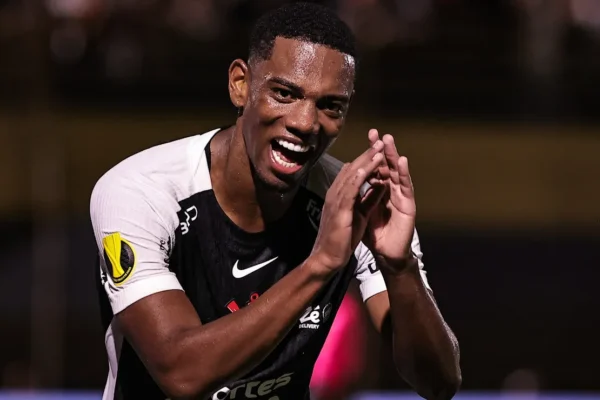 Corinthians define preço de André e negociação com Forest ganha novos capítulos