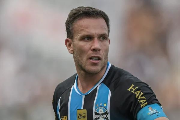 Santos lidera corrida por Arthur com ajuda de Neymar nos bastidores