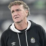 Cuca cobra postura de Neymar e marca reunião para frear indisciplina no Santos