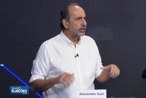 Kalil admite não ter lido próprio plano de governo em debate