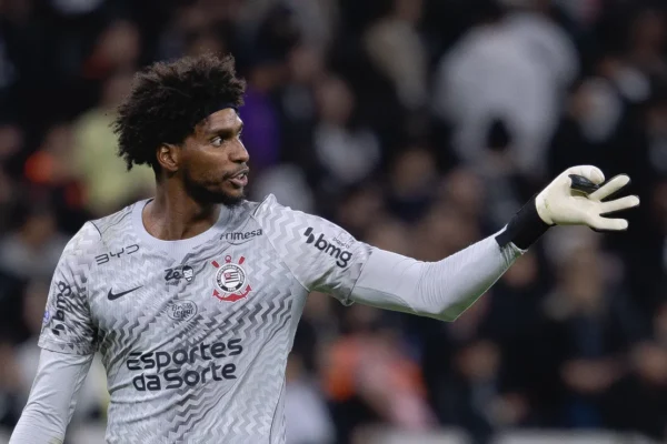 Corinthians exige investigação da Conmebol após racismo contra Hugo Souza
