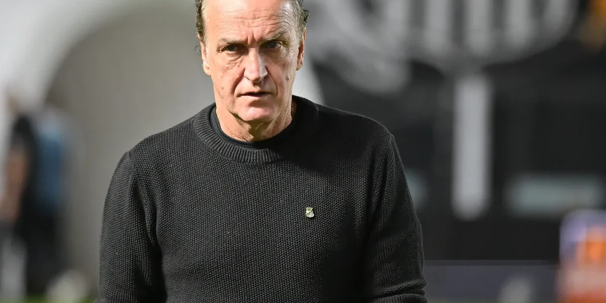 Cuca mantém postura conservadora, mas Santos avança na Copa do Brasil