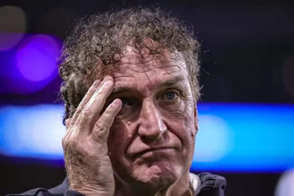 Cuca Erra a Mão, Santos é Atropelado pelo Palmeiras e Complica a Vida na Copa do Brasil