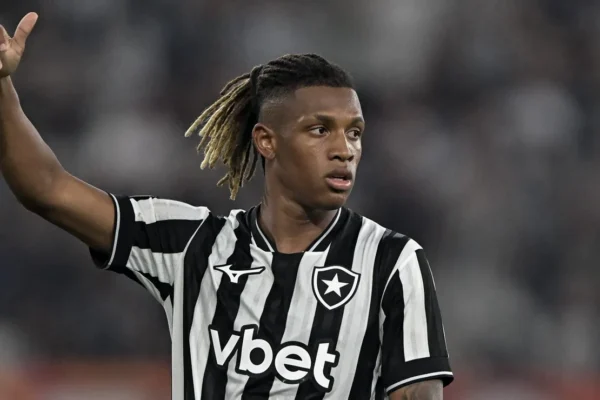 Danilo deixa Botafogo? Troca com Zenit por Luiz Henrique ganha força