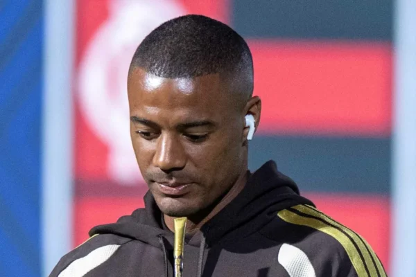 De La Cruz no Flamengo: Peñarol insiste e futuro segue indefinido