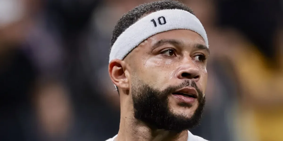 Depay topa corte de R$ 25 mi e renovação com Corinthians engrena