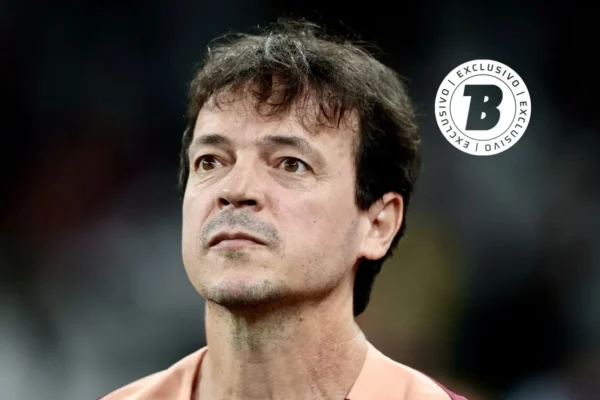 Podcast detona Diniz: Corinthians sem repertório e dependente do chuveirinho