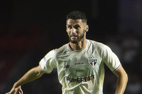 Domingos Duarte pede desculpas após nova derrota do São Paulo: ‘É inadmissível’